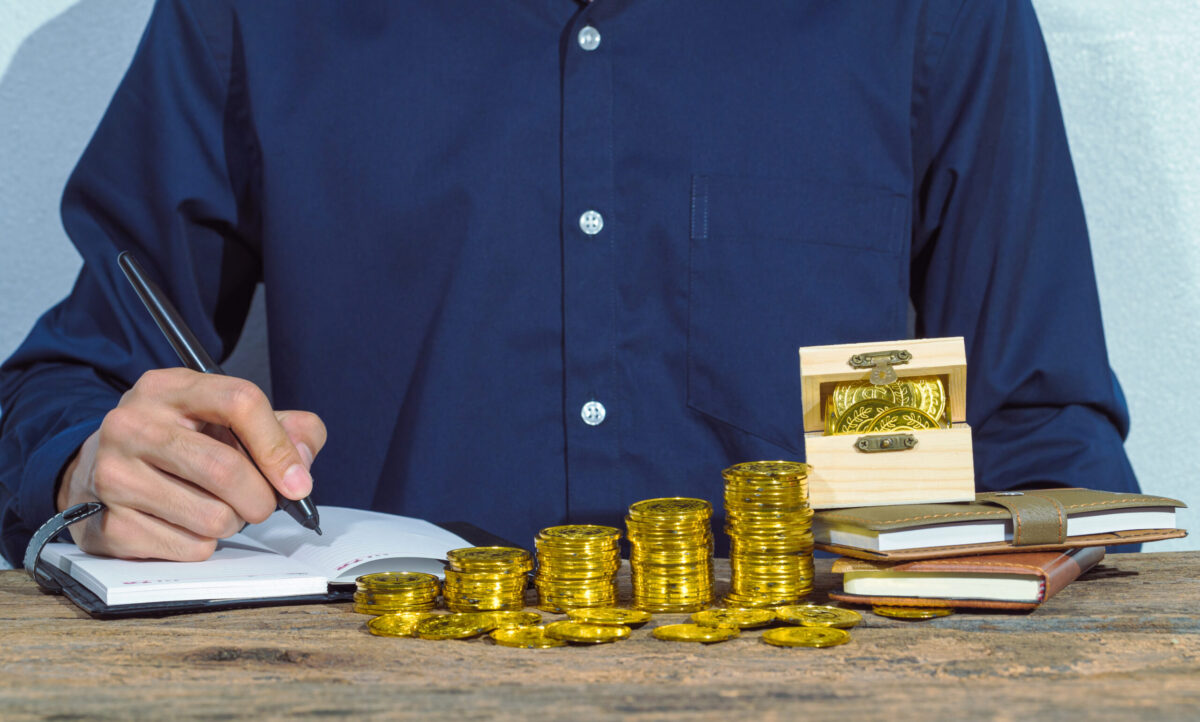 Business people make money accounting jobs and thrive in finance Business people make money accounting jobs and thrive in finance